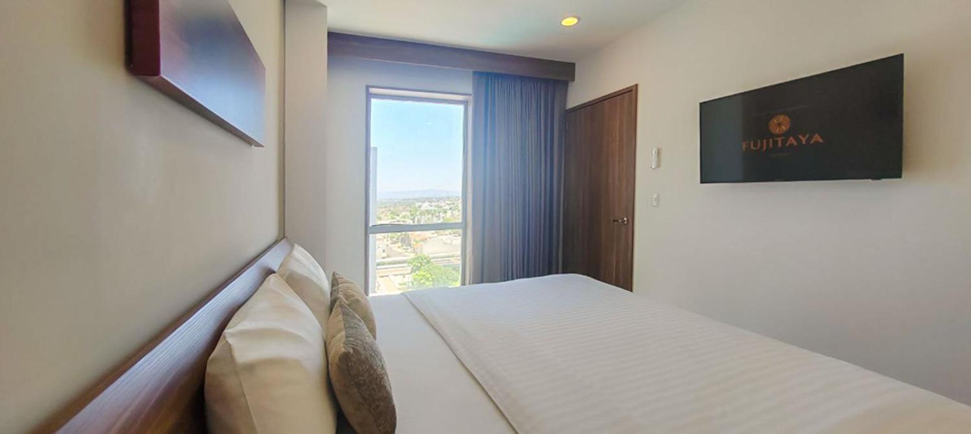 Fujitaya Queretaro Hotel Exterior photo A bedroom at the hotel